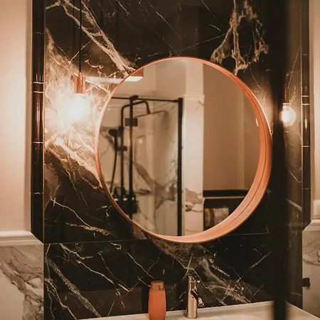 Daleko Do Sufitu - Twoj Azyl W Sercu Gorcow Klodne