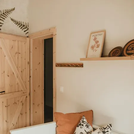 Daleko Do Sufitu - Twoj Azyl W Sercu Gorcow