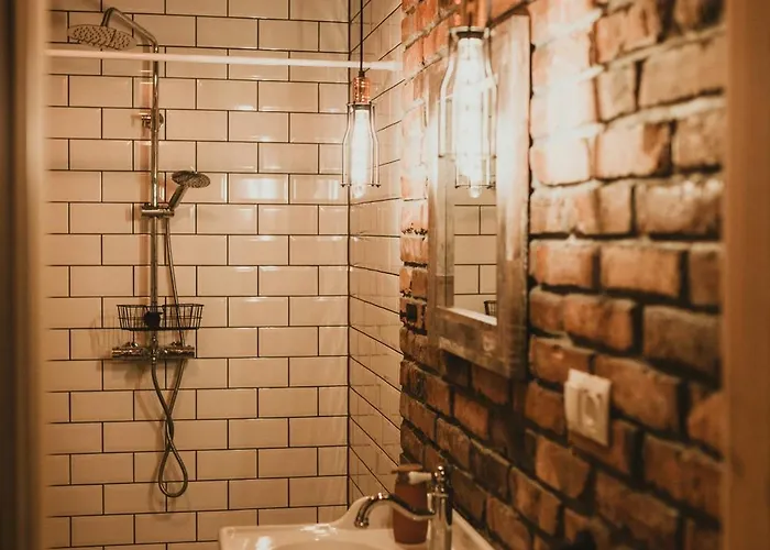 Daleko Do Sufitu - Twoj Azyl W Sercu Gorcow